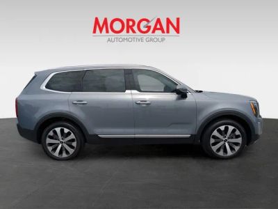2022 Kia Telluride — side profile view