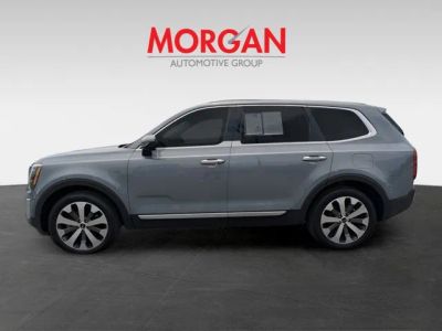 2022 Kia Telluride — engine compartment view