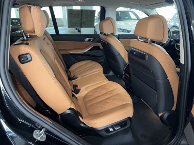 2026 BMW X7 — photo 12 view