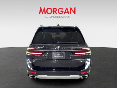 2026 BMW X7 — photo 7 view