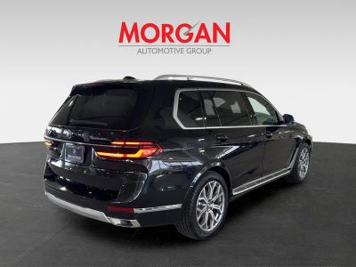 2026 BMW X7 — photo 8 view