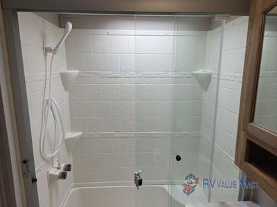 2024 Coachmen RV Freedom Express Liberty Edition - Photo 25