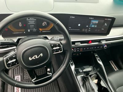 2025 Kia Sorento — photo 14 view