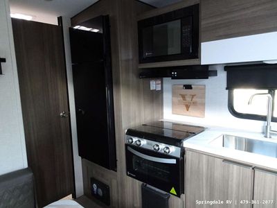 2025 Venture RV Sonic - Photo 7