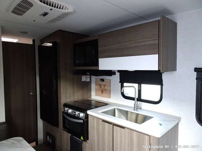 2025 Venture RV Sonic - Photo 4