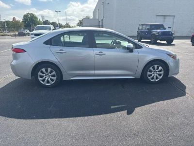 2024 Toyota Corolla - Photo 2
