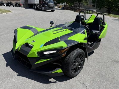2025 Polaris Slingshot Slingshot SL AutoDrive Liquid Lime - Photo 2