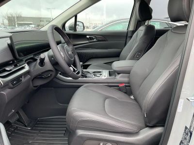 2026 Kia Carnival — photo 9 view