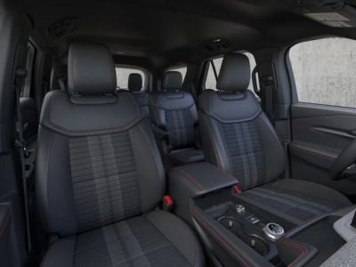 2026 Ford Explorer — photo 10 view