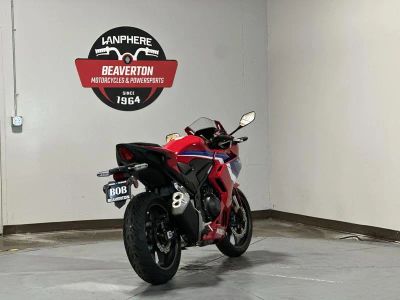 2025 Honda CBR500R - Photo 3