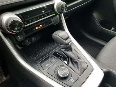 2025 Toyota RAV4 Hybrid - Photo 18