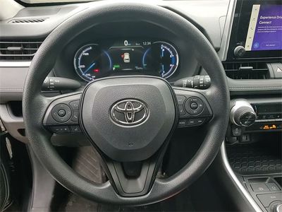 2025 Toyota RAV4 Hybrid - Photo 13