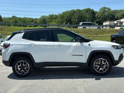 2024 Jeep Compass — detail view