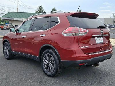 2016 Nissan Rogue — interior view