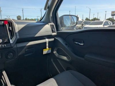 2026 Nissan Frontier — photo 17 view