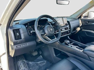 2023 Nissan Pathfinder — photo 9 view