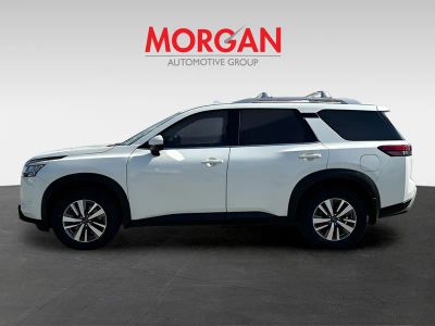 2023 Nissan Pathfinder — interior view