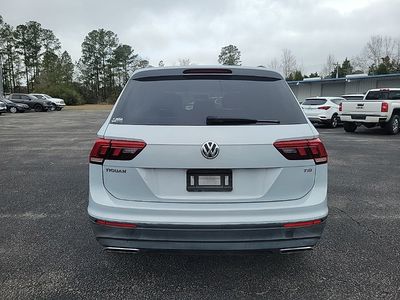 2018 Volkswagen Tiguan — detail view