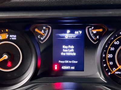 2024 Jeep Wrangler — photo 18 view