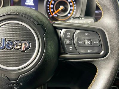 2024 Jeep Wrangler — photo 16 view