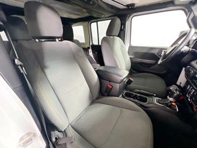 2024 Jeep Wrangler — photo 26 view