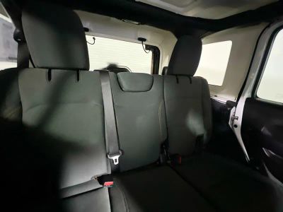 2024 Jeep Wrangler — photo 28 view