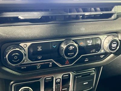 2024 Jeep Wrangler — photo 22 view