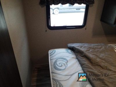 2018 Keystone RV Summerland - Photo 17