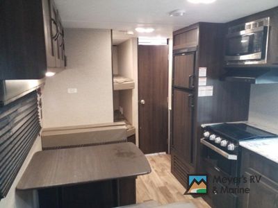 2018 Keystone RV Summerland - Photo 6