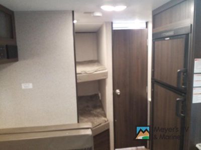 2018 Keystone RV Summerland - Photo 8