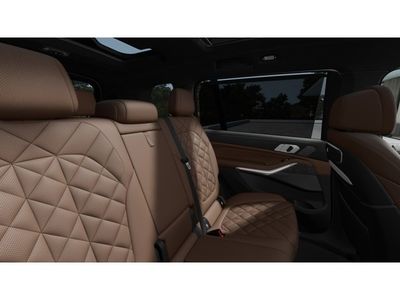 2026 BMW X7 xDrive40i — photo 12 view