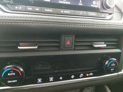 2024 Nissan Rogue — photo 18 view