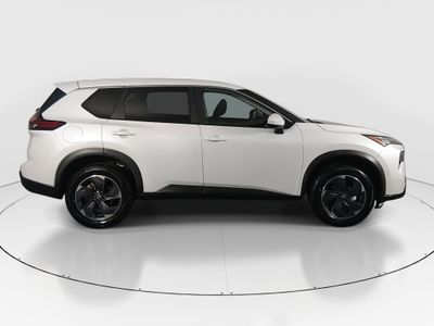 2024 Nissan Rogue — photo 8 view