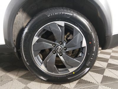 2024 Nissan Rogue — photo 10 view