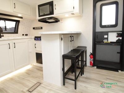 2027 Venture RV Campbound Platinum - Photo 17