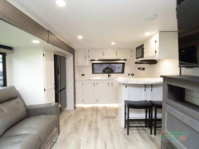 2027 Venture RV Campbound Platinum - Photo 7