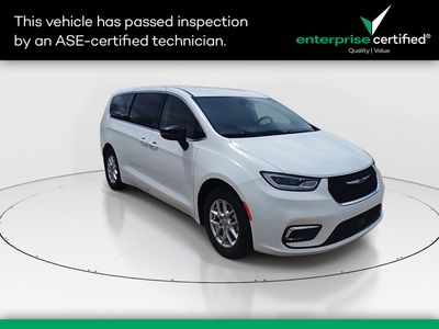 2024 Chrysler Pacifica Touring L FWD — front three-quarter view