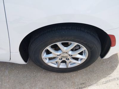 2024 Chrysler Pacifica — photo 10 view