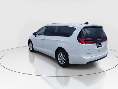2024 Chrysler Pacifica — detail view