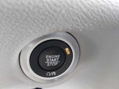 2024 Chrysler Pacifica — photo 19 view