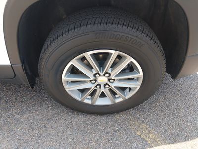 2023 Chevrolet Traverse — photo 10 view