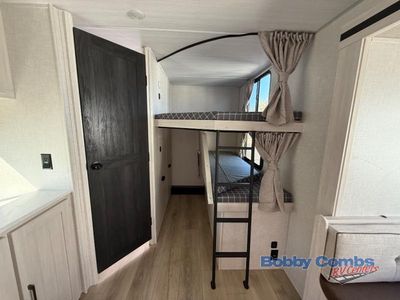 2025 Forest River RV Surveyor Legend X - Photo 10