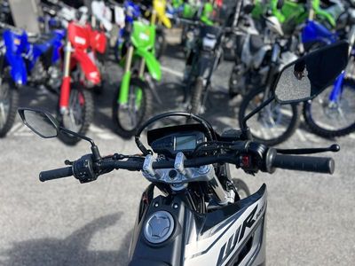 2026 Yamaha WR125R - Photo 9