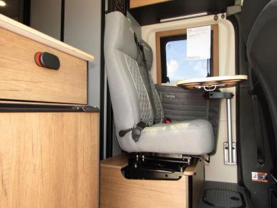 2025 Winnebago REVEL - Photo 13