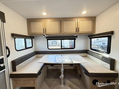 2025 Ember RV E-Series - Photo 5