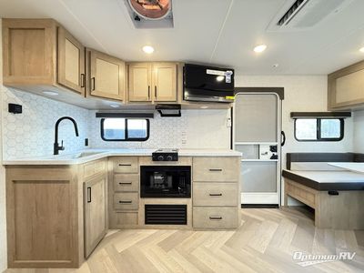 2025 Ember RV E-Series - Photo 7