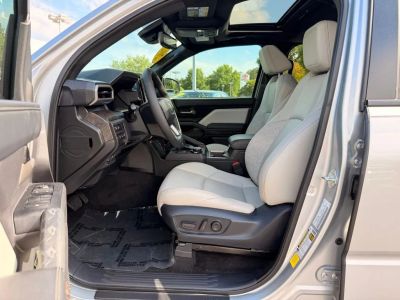 2024 Toyota Tacoma - Photo 21