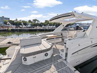 2025 Sea Ray SLX 400 Outboard - Photo 14