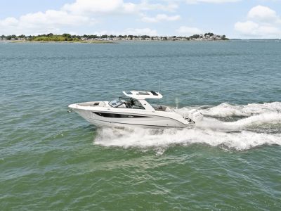 2025 Sea Ray SLX 400 Outboard - Photo 3