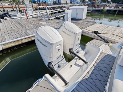 2025 Sea Ray SLX 400 Outboard - Photo 10